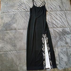 Fashion 1001 Nights black/white formal dress 7/8